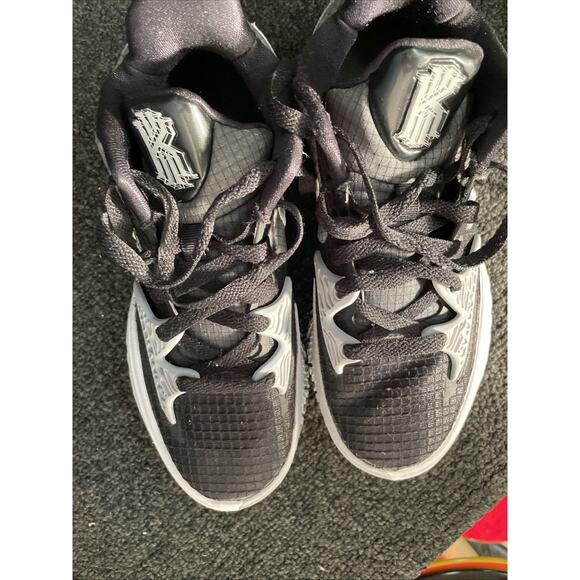 Size 5- Nike Kyrie 4 TB Low Black Wolf Grey Suede Leather (DA7803-003) EUC main image 10